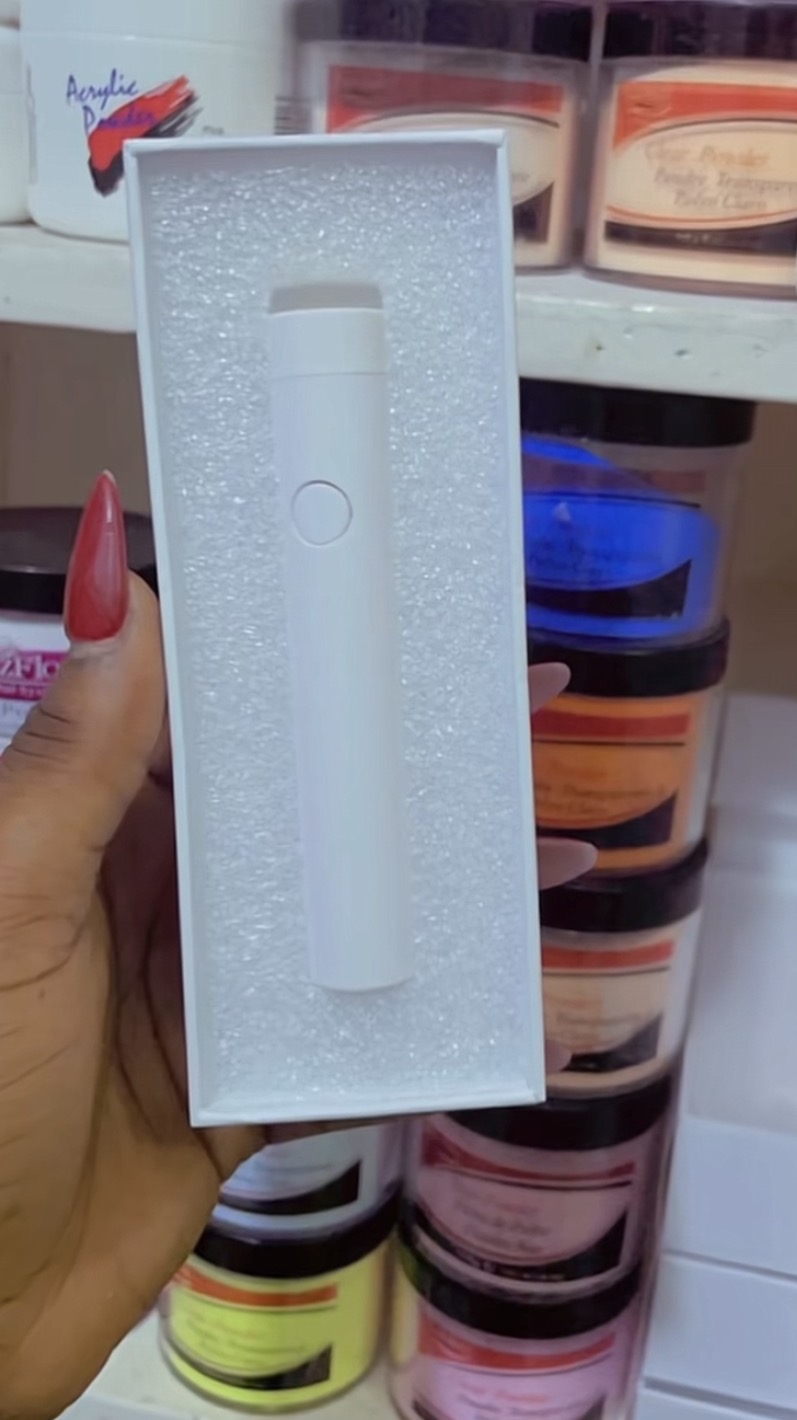 Nail UV lamp