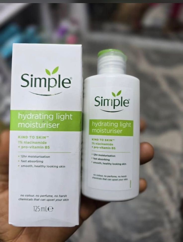 Simple hydrating light moisturizer